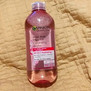 Garnier cleansing water